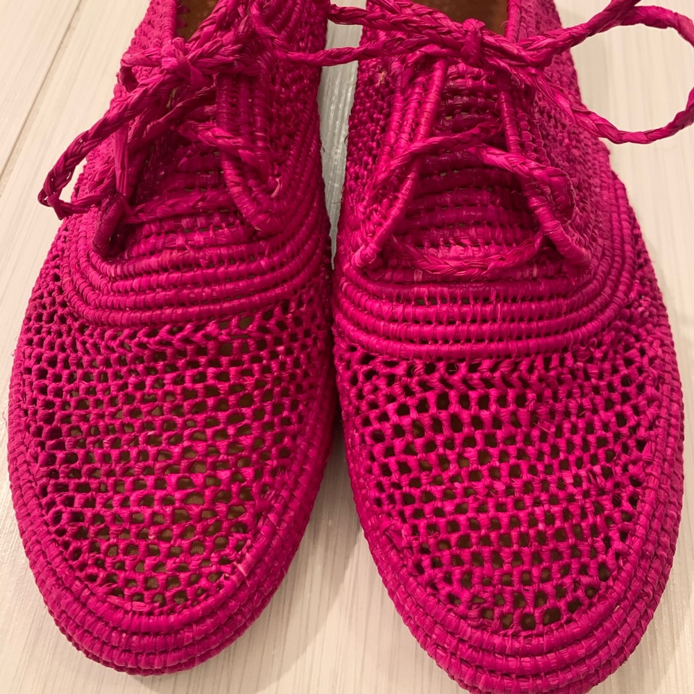 Pink raffia women’s Oxford summer shoes. on trend mesh style